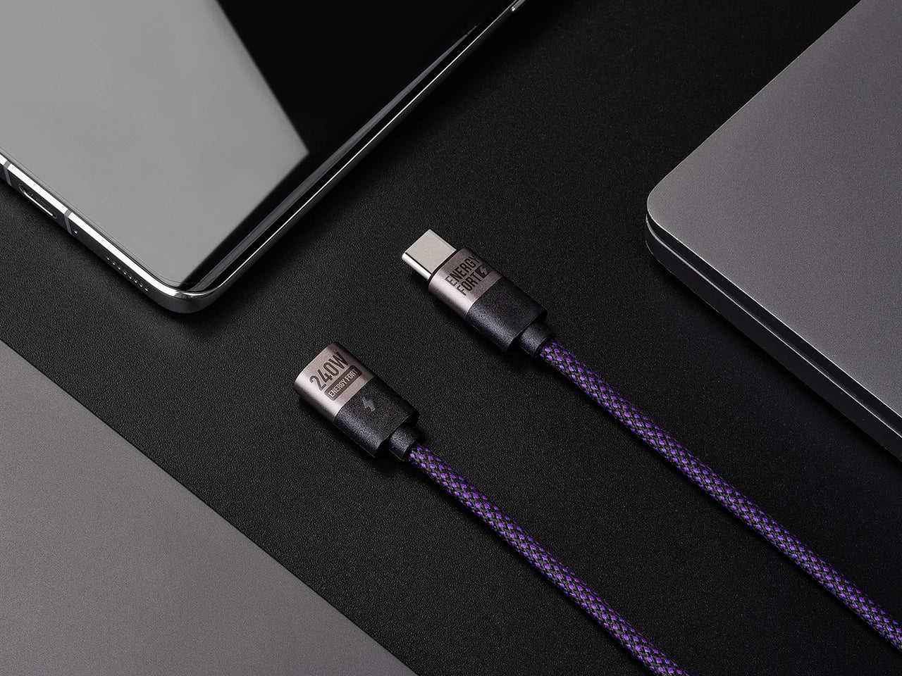 240W Magnetic Phone Charger Magnetic USB C Charging Cable 480Mbps Data